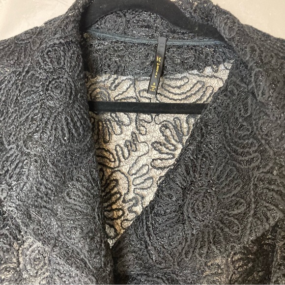 IC by Connie K Art to Wear Lace with Bold One Button Closure Black Size … - Picture 4 of 8